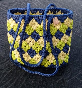 Vesker med tynn heklesnor